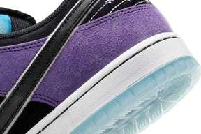 Tênis Nike SB Dunk Low Pro x Hayley Wilson Black and Court Purple Roxo
