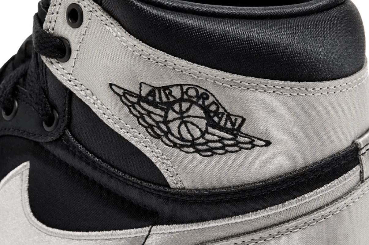 Tênis Air Jordan 1 Retro High OG 'Satin Shadow' Prateado